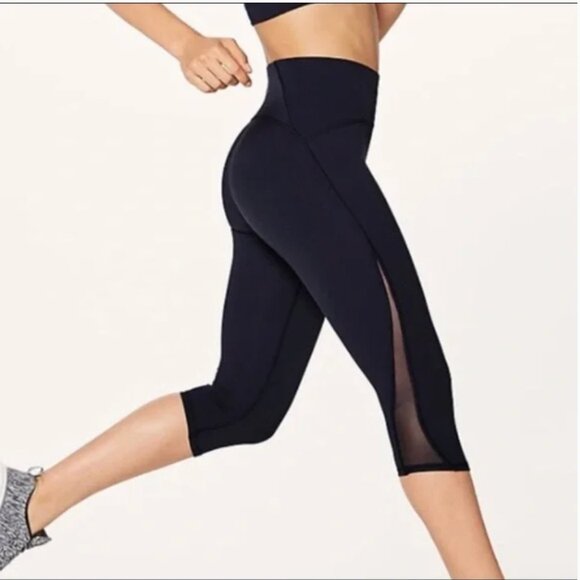 lululemon athletica Pants - Lululemon Train Times Crop size 4 W6ADDS